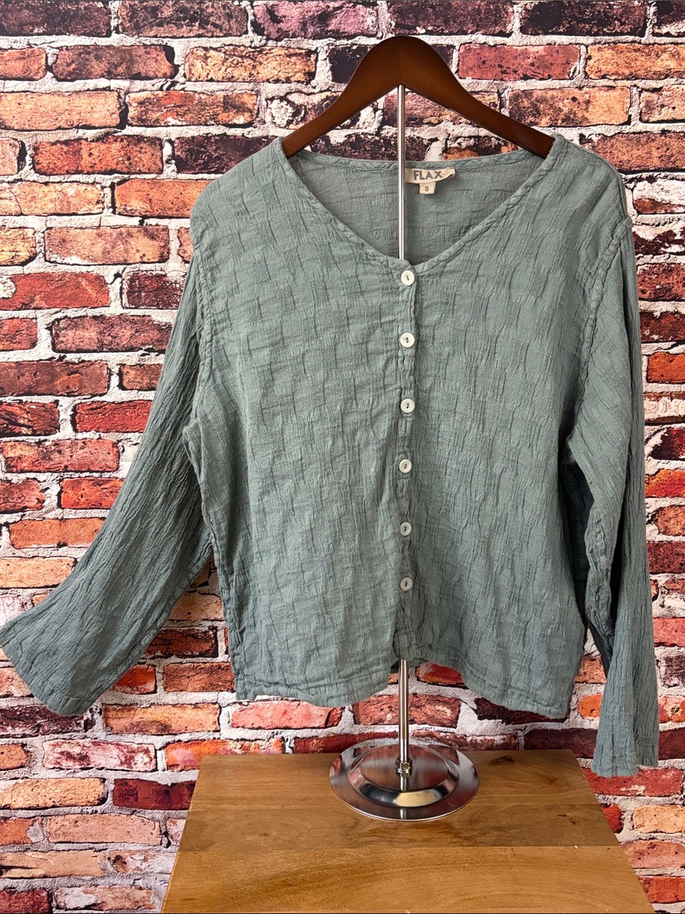 Flax Sage Green Textured Button-Front Women’s Top Size Small